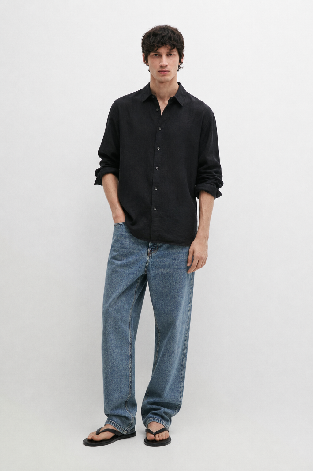 Classic straight leg jeans in mid vintage