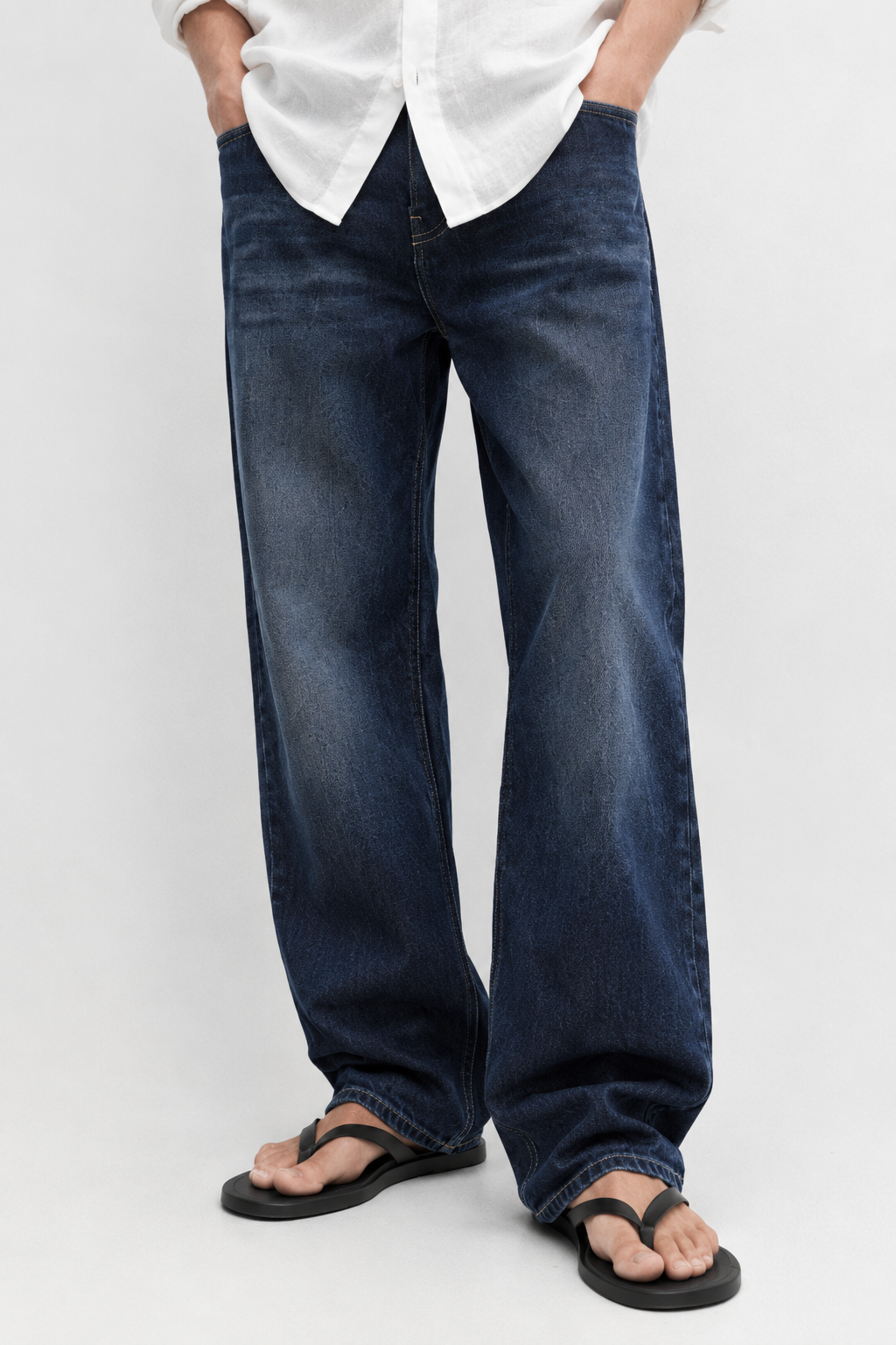 Classic straight leg jeans in indigo rinse
