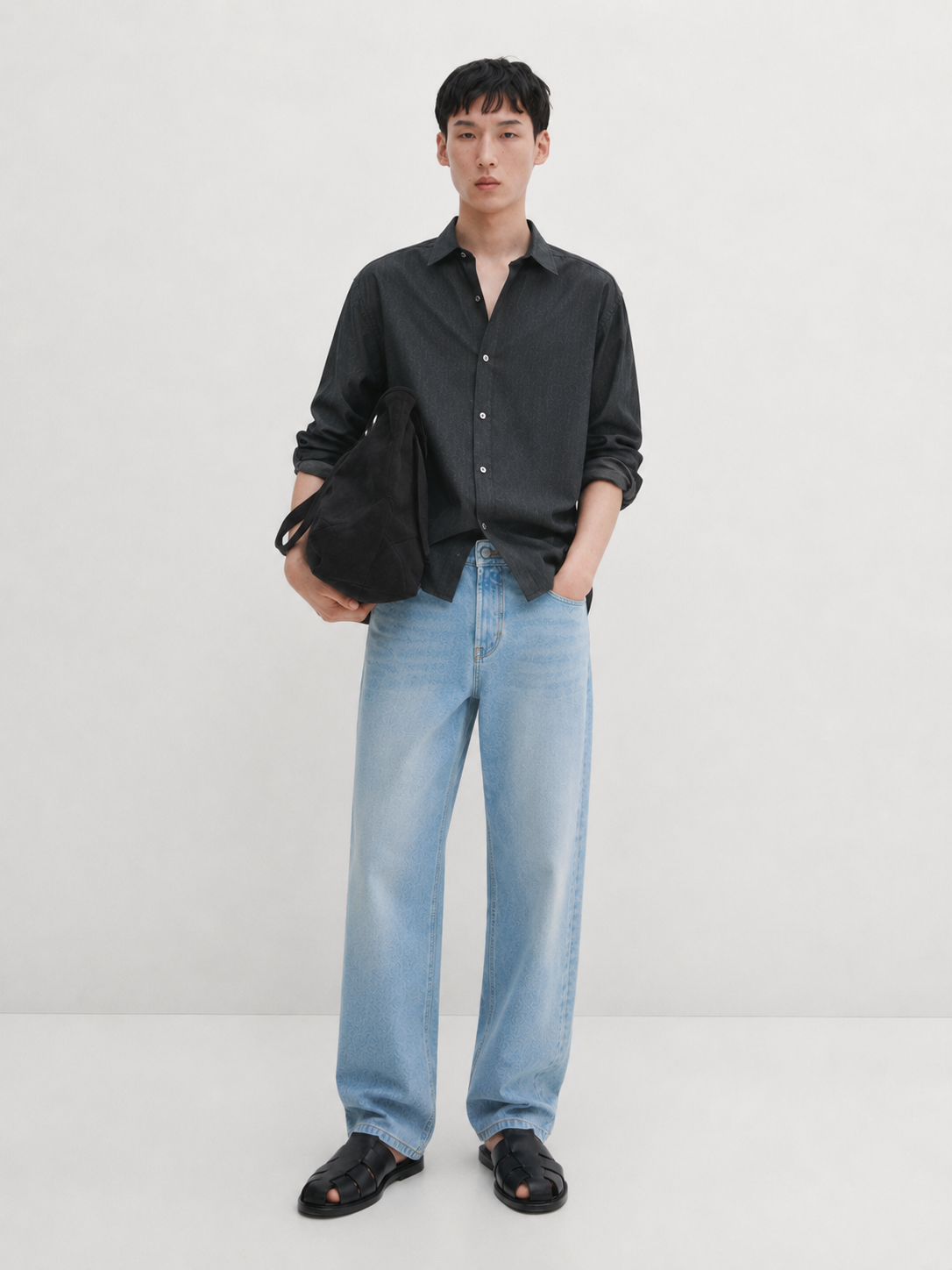 Classic straight leg jeans in light wash